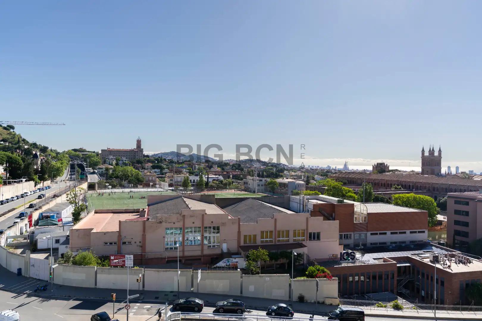 Vista exterior de Pis en venda en Barcelona amb Aire condicionat, Calefacció i Terrassa