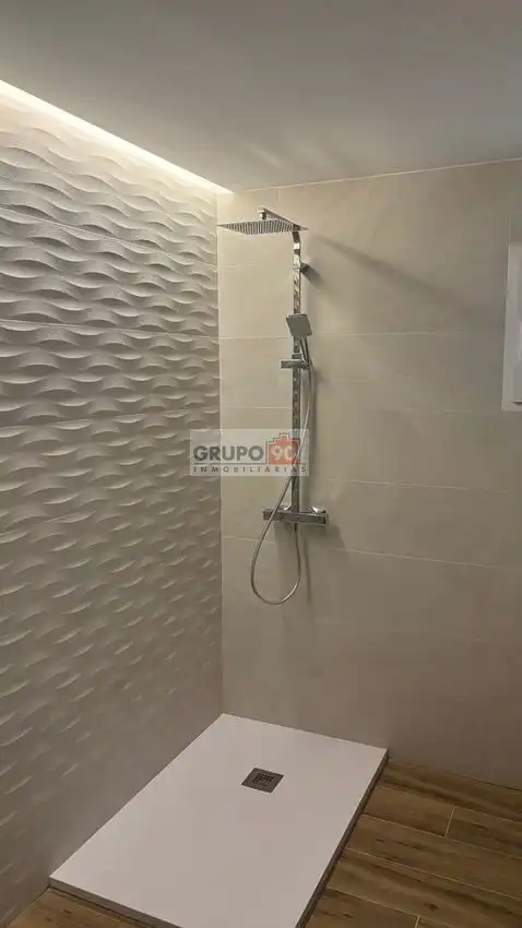 Bany de Casa o xalet en venda en Alginet amb Aire condicionat, Terrassa i Balcó