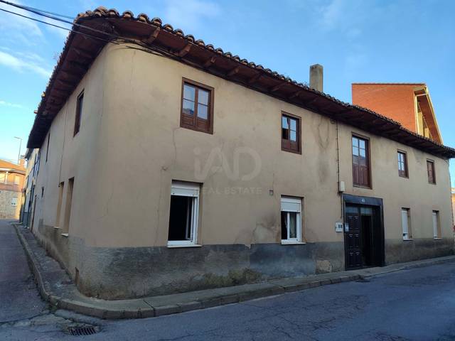 Casa-chalet en Venta en  Calle REAL 51, 51 en Llamas de la Ribera