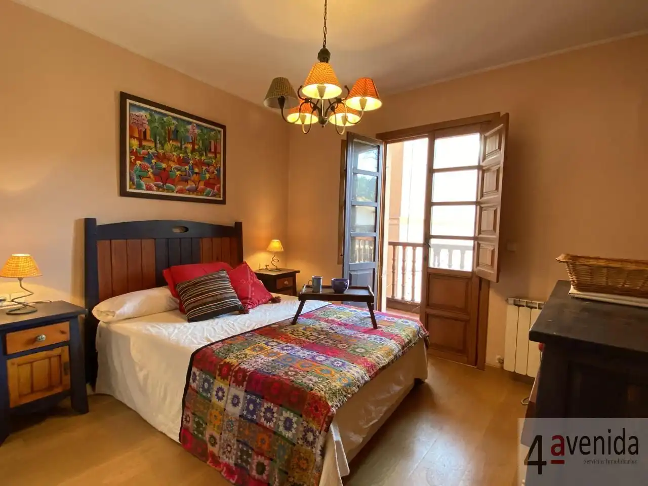 Schlafzimmer von Haus oder Chalet zum Verkauf in Nava mit Heizung und Terrasse