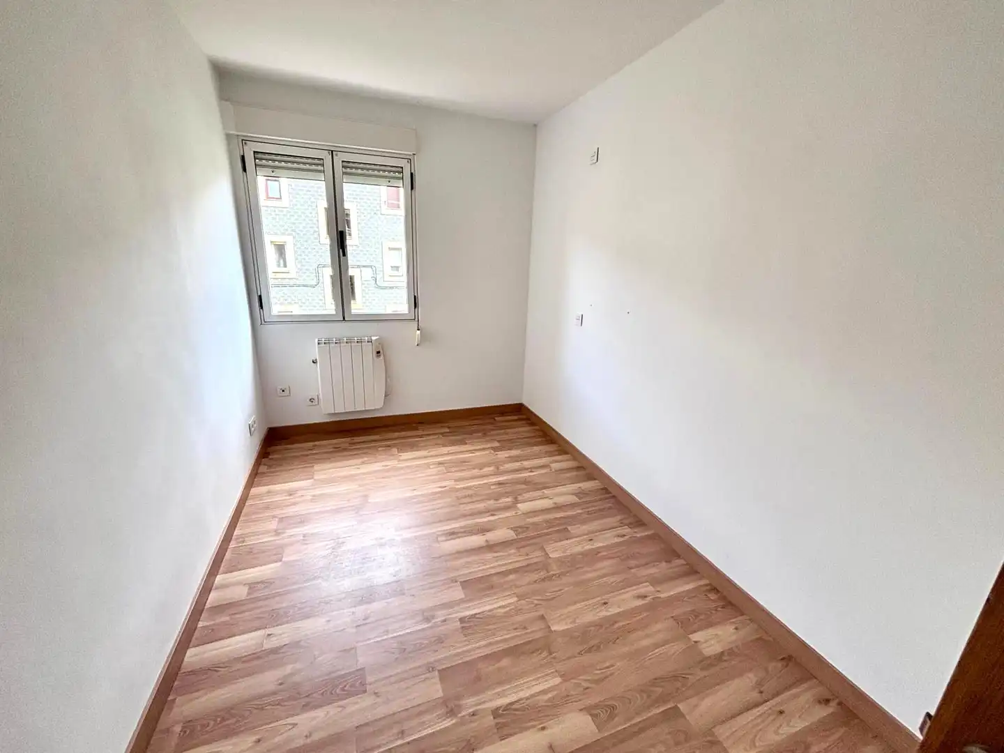 Bedroom of Flat for rent in Gijón   with Heating, Washing machine and Microwave