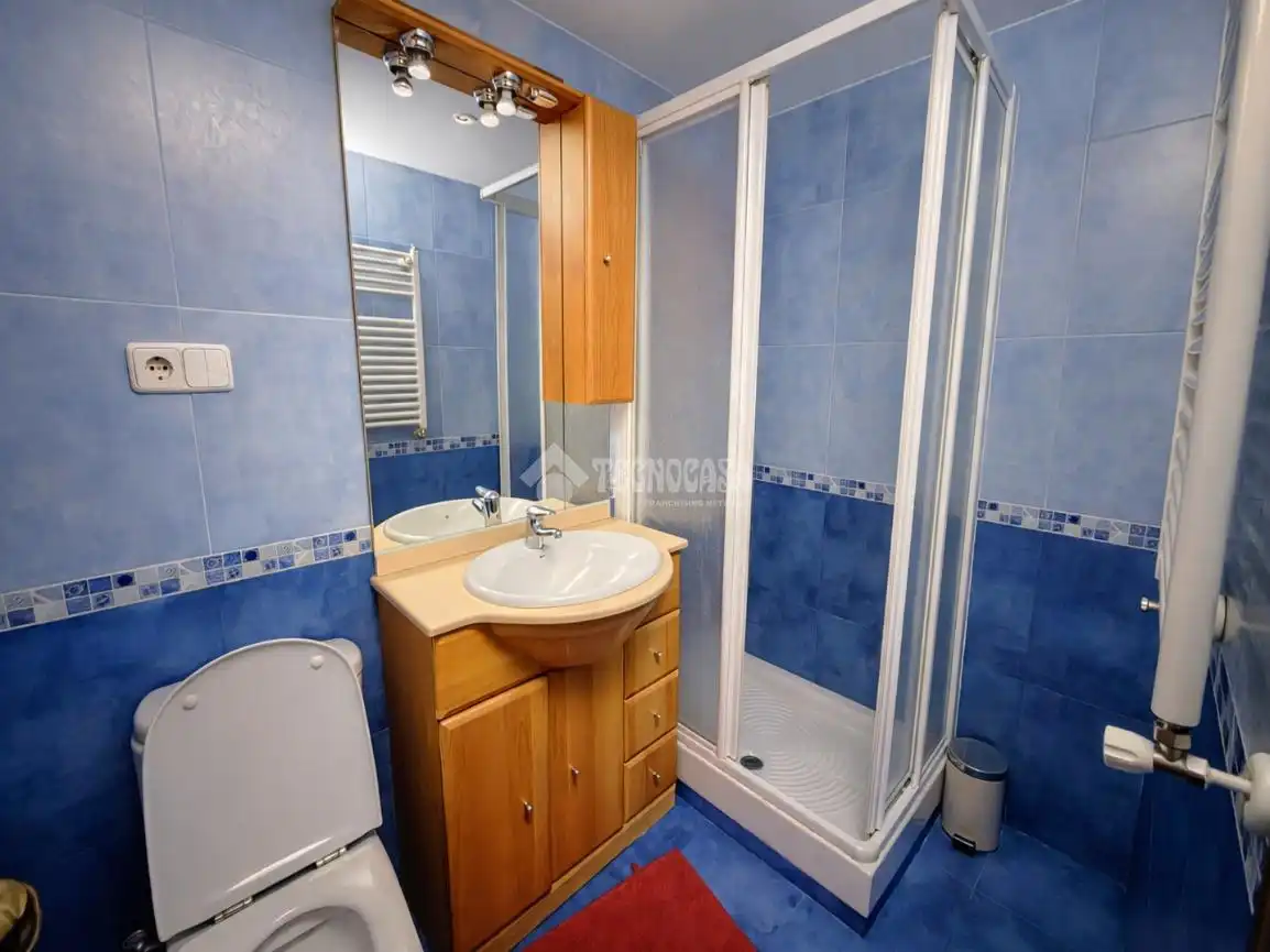 Badezimmer von Wohnung zum Verkauf in Madrid mit Heizung und Gemeinschaftspool