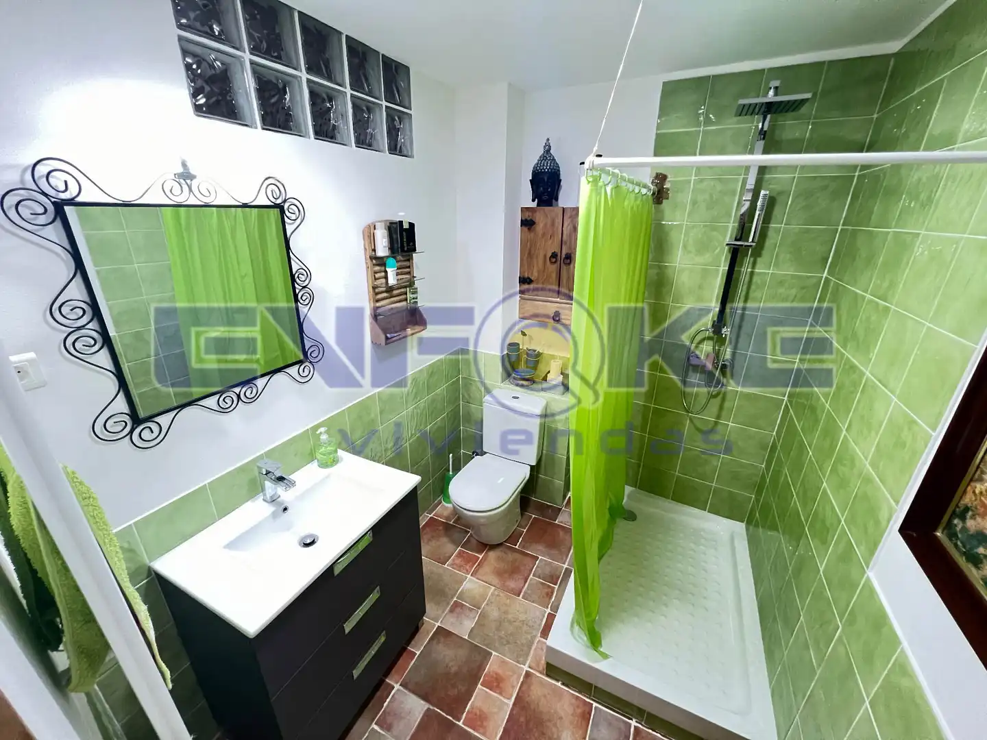 Badezimmer von Einfamilien-Reihenhaus zum Verkauf in Moratilla de los Meleros mit Heizung, Parkett und Möbliert