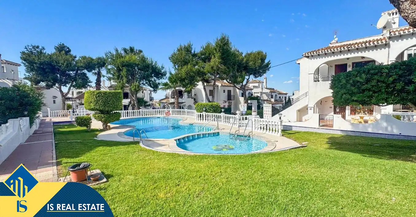 Jardí de Casa o xalet en venda en Torrevieja amb Calefacció, Terrassa i Traster