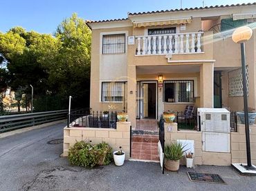 Bungalow amb piscina en venda a Los Balcones - Los Altos