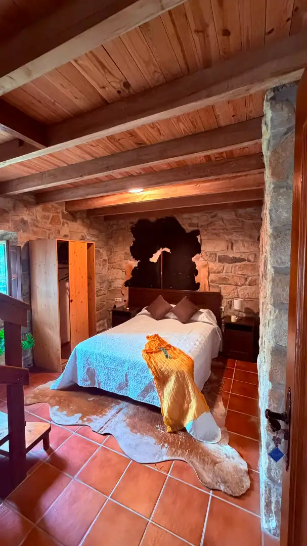 Dormitori de Finca rústica en venda en Villaviciosa amb Calefacció, Jardí privat i Moblat