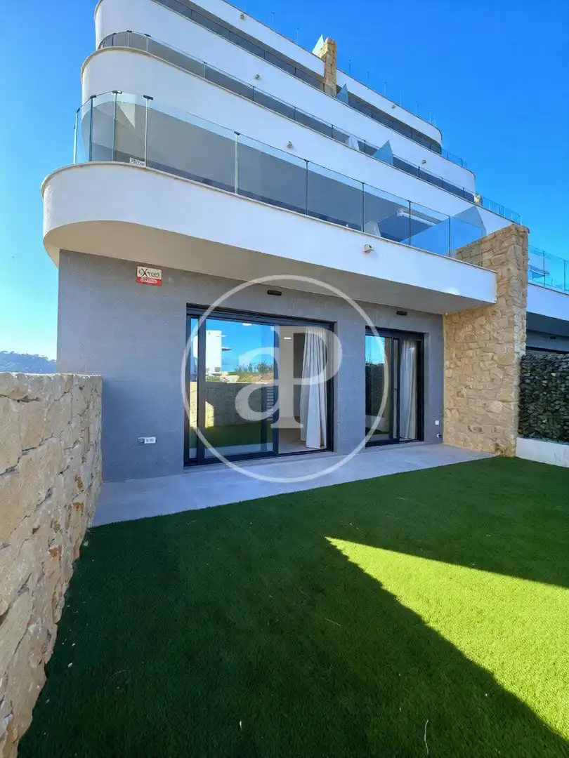 Terrasse von Wohnung zum Verkauf in Finestrat mit Klimaanlage, Heizung und Privatgarten