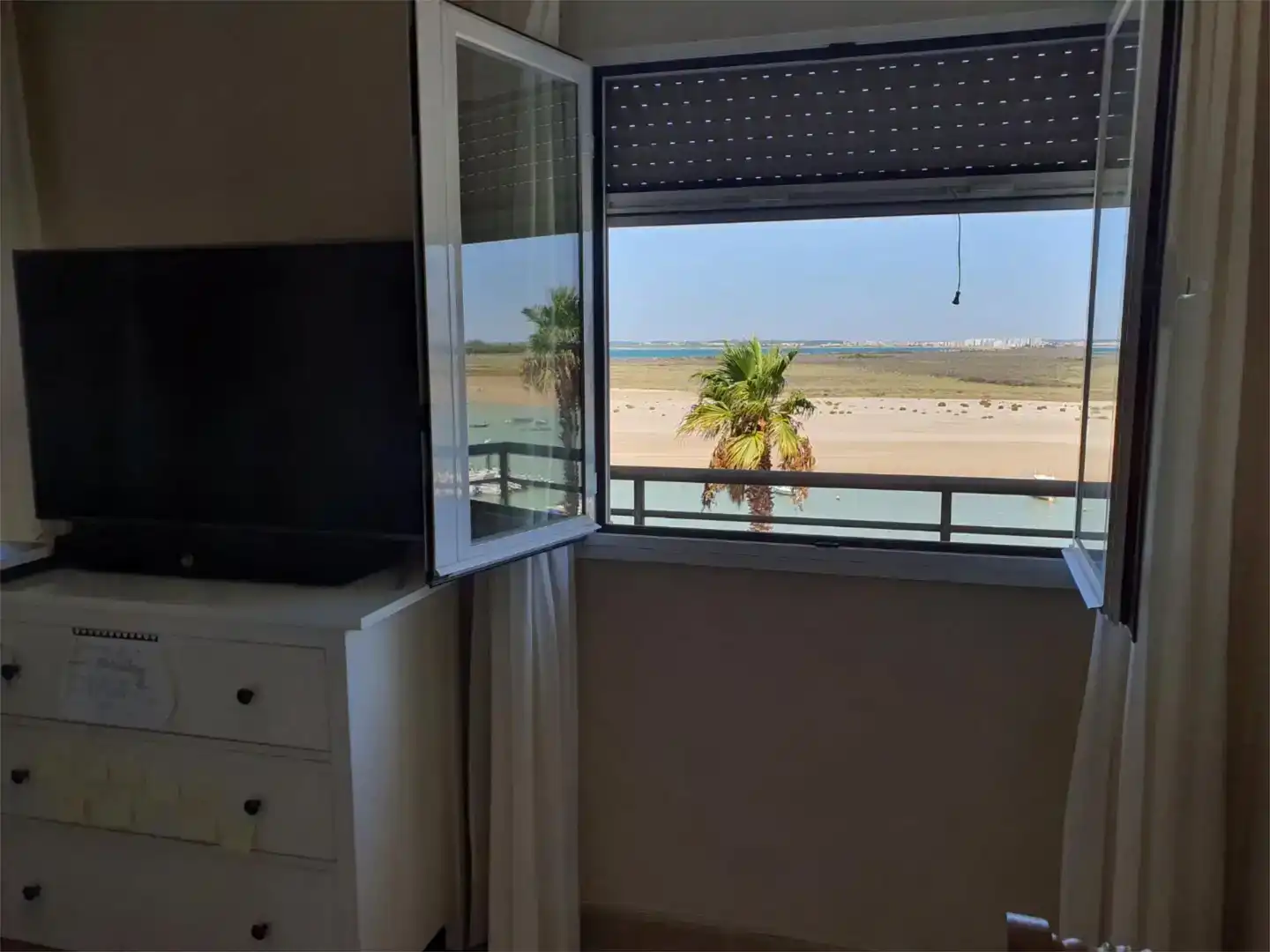 Dormitori de Pis en venda en Puerto Real amb Aire condicionat i Balcó