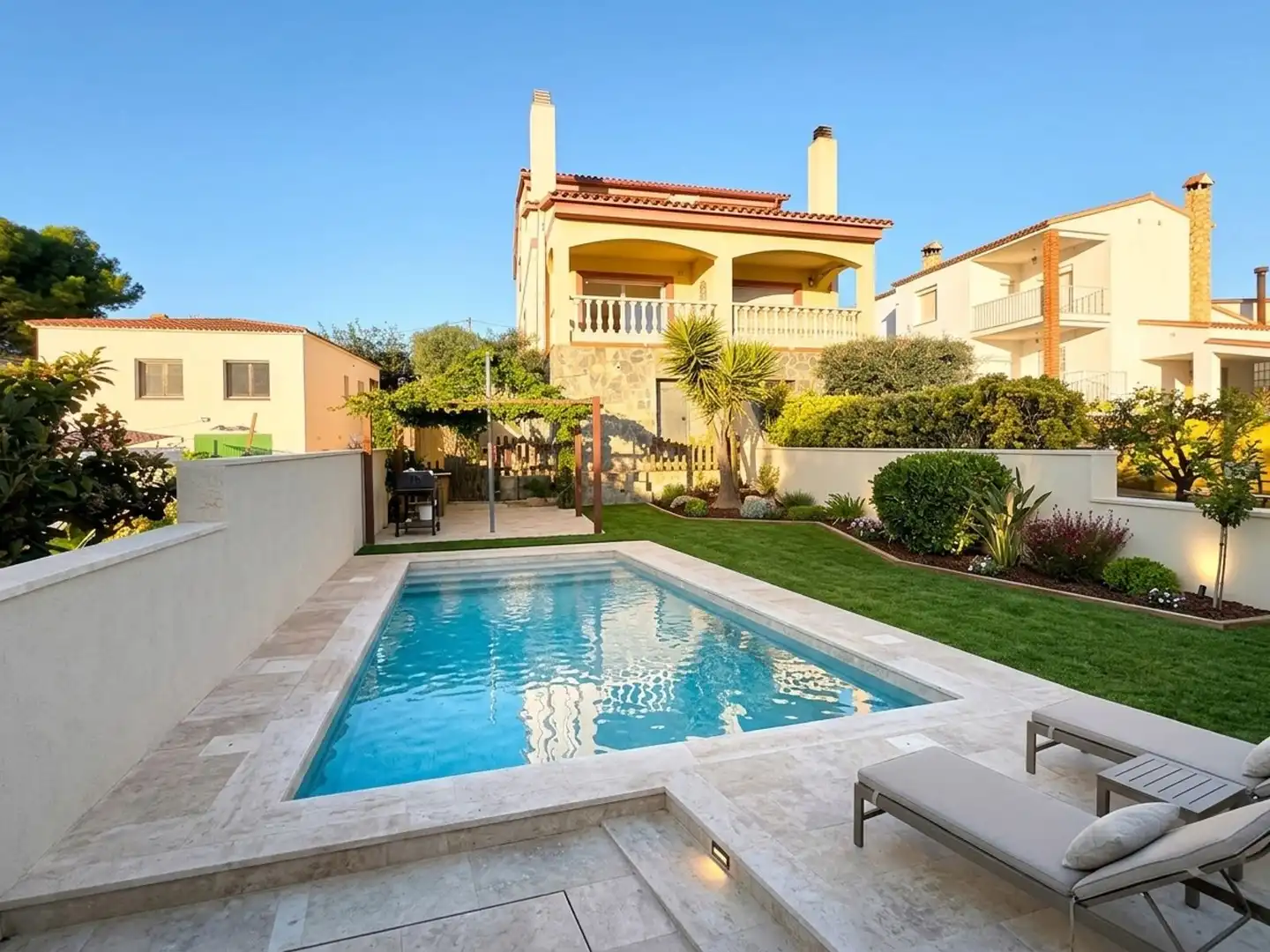 Casa aparellada amb jardí en venda a PALMERES DE LES 32