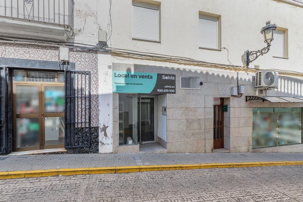 Vista exterior de Local en venta en Valencia de Alcántara
