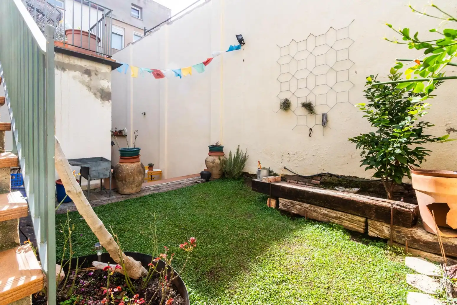 Jardín de Casa adosada en venta en Terrassa con Calefacción, Parquet y Terraza