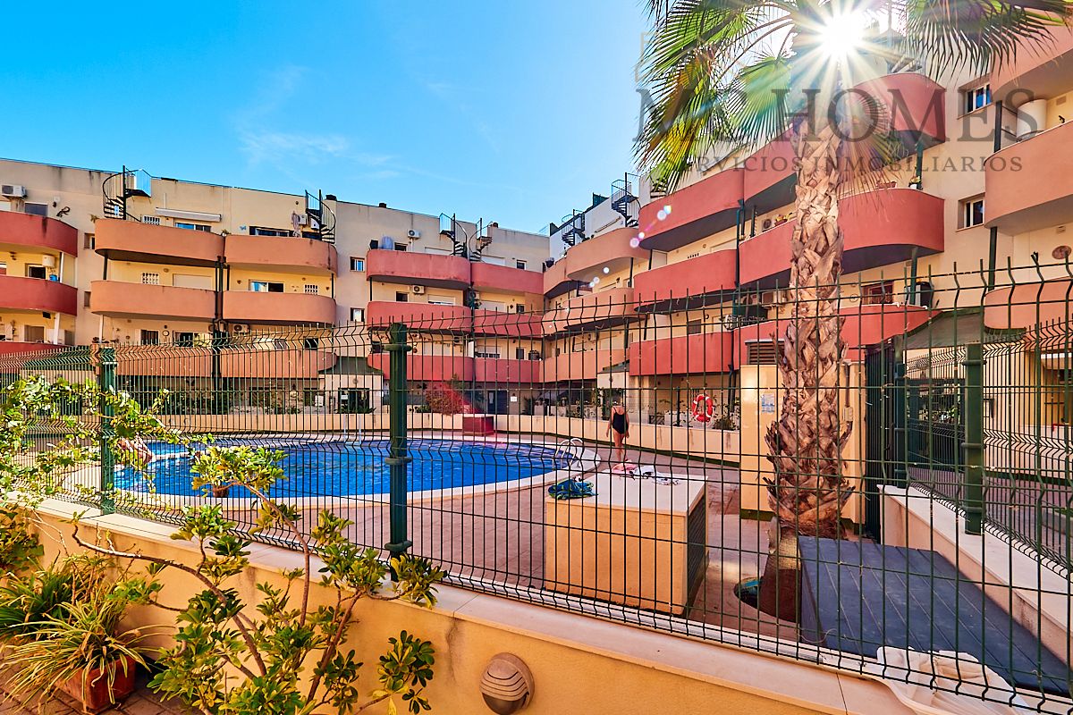 Exterior view of Attic to rent in Almoradí  with Air Conditioner, Private garden and Terrace