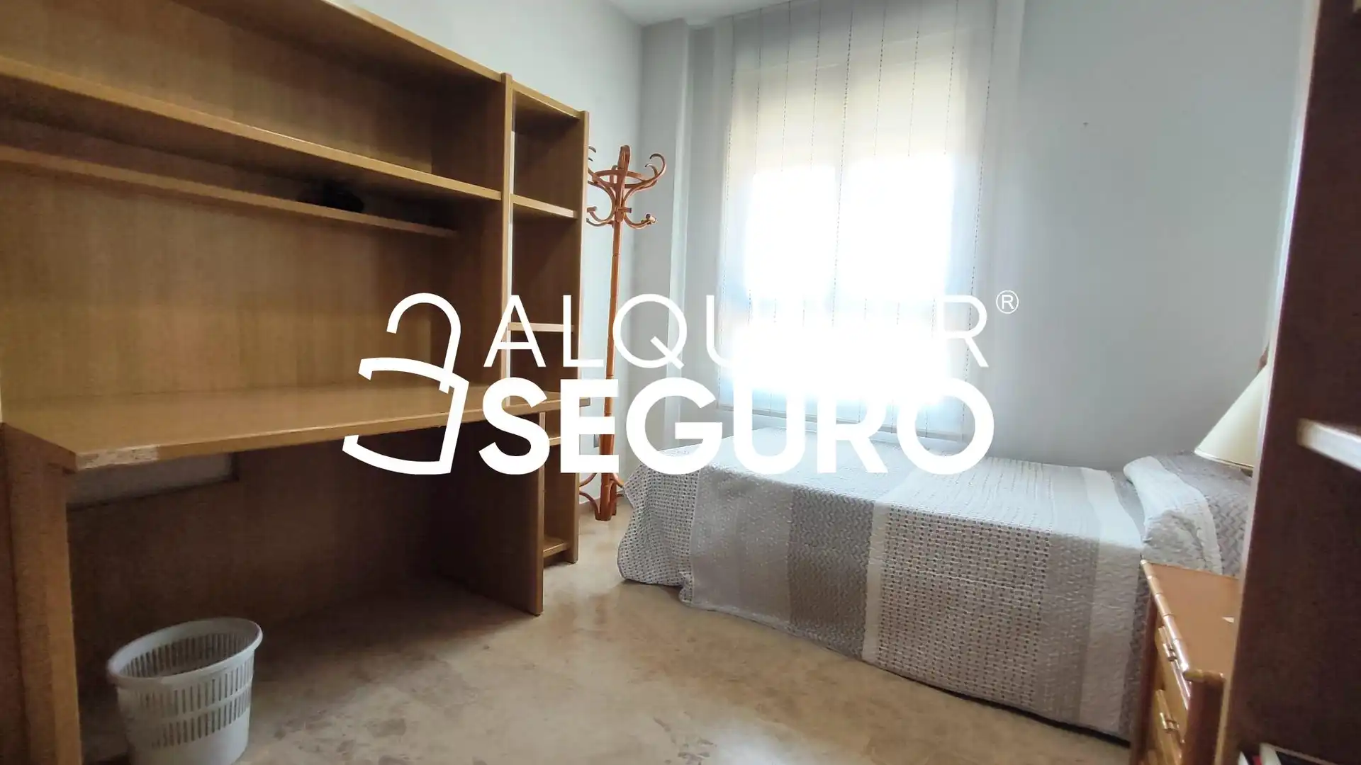 Bedroom of Flat for rent in Torrent  with Air Conditioner, Terrace and Storage room