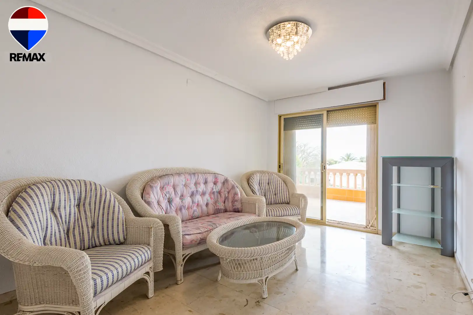Sala d'estar de Casa o xalet en venda en Sant Joan d'Alacant amb Aire condicionat, Jardí privat i Terrassa