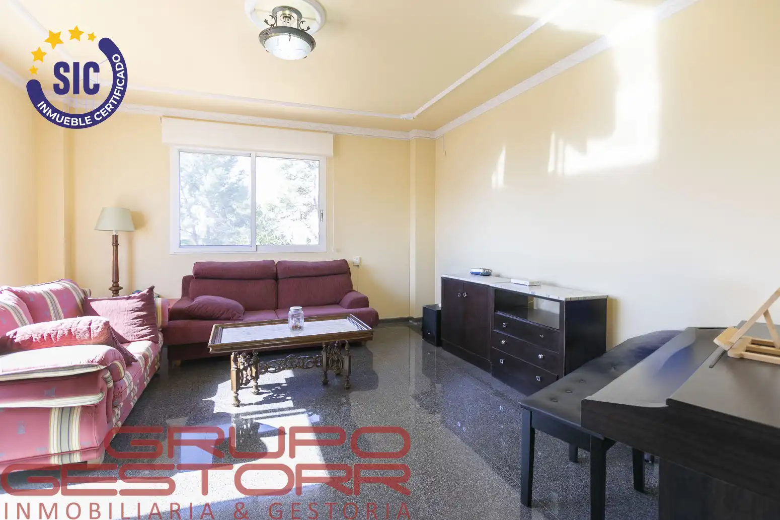 Sala de estar de Casa o chalet en venta en Valencia con Aire acondicionado, Calefacción y Jardín privado