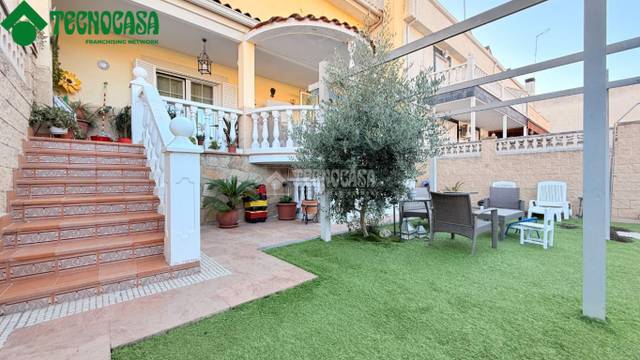 Casa adosada en Venta en Torrejón de la Calzada