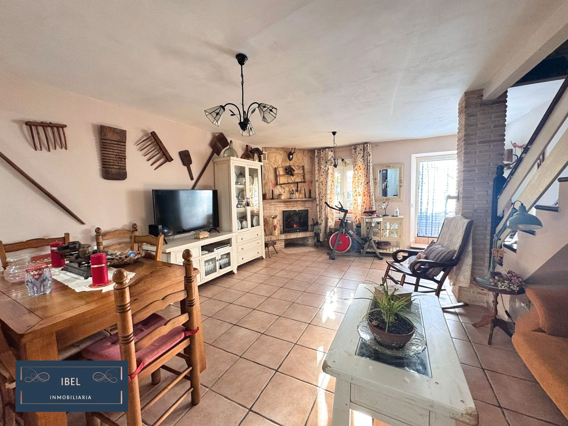 Living room of Single-family semi-detached for sale in Lozoyuela-Navas-Sieteiglesias  with Heating and Oven