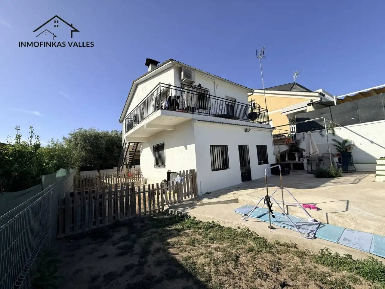 Vista exterior de Casa o chalet en venta en Lliçà d'Amunt con Calefacción, Jardín privado y Terraza