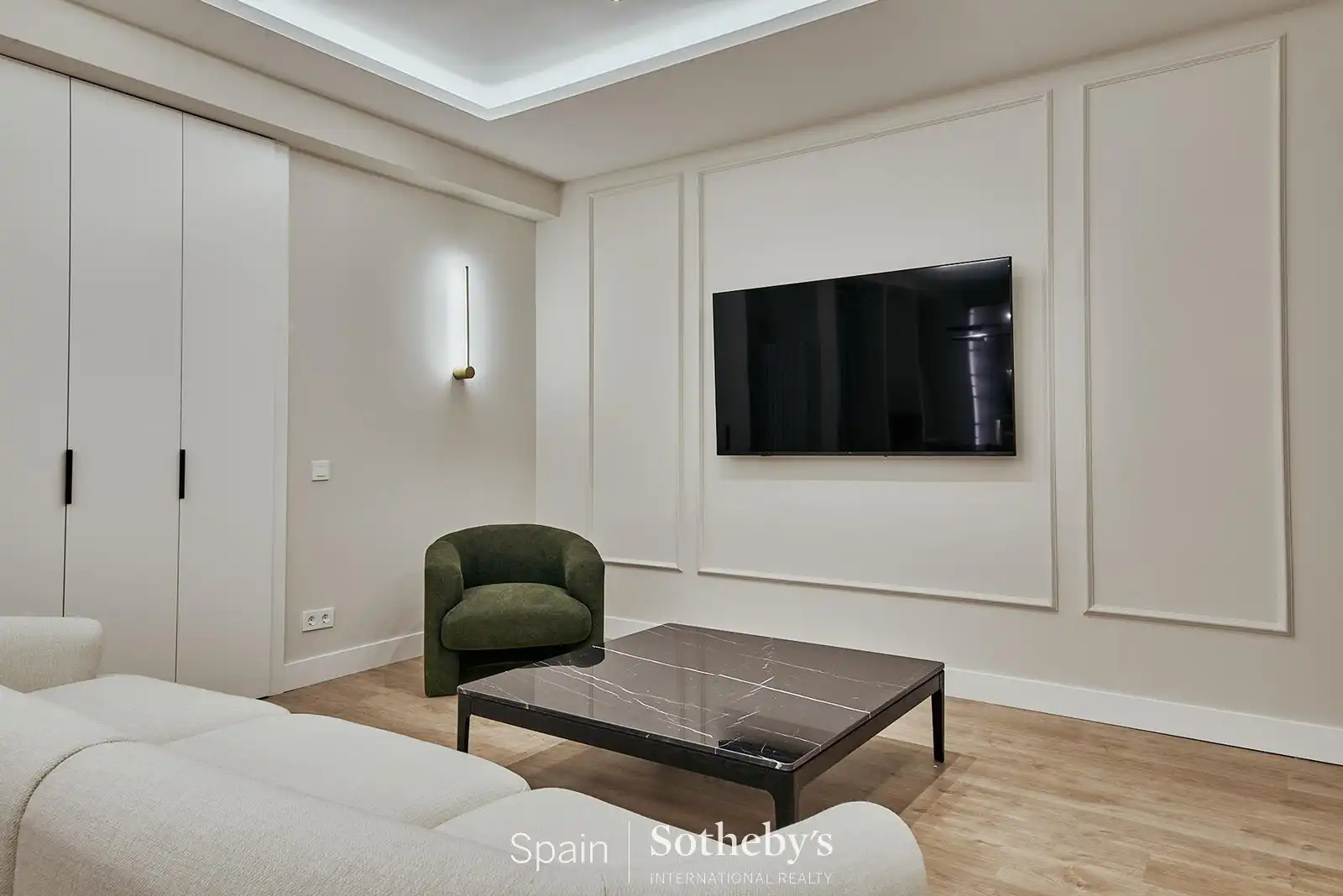 Sala d'estar de Apartament en venda en Madrid amb Aire condicionat, Calefacció i Terrassa
