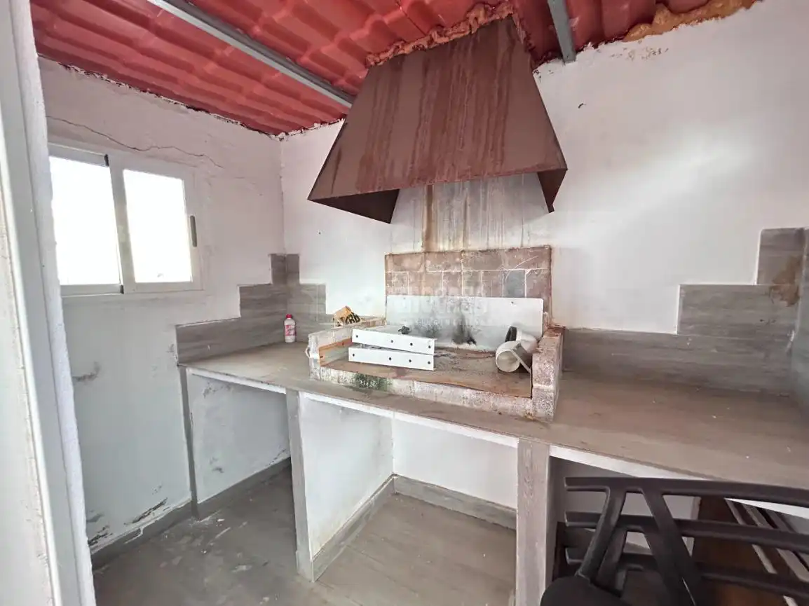 Cuina de Casa adosada en venda en Torrent amb Aire condicionat, Calefacció i Jardí privat
