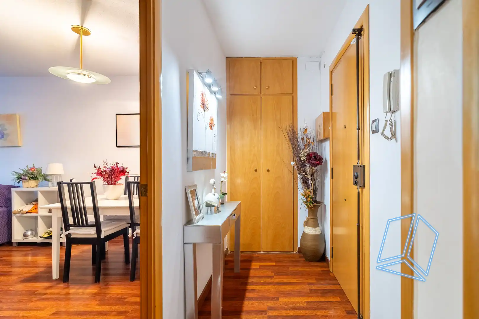 Piso en venta en Cornellà de Llobregat con Balcón