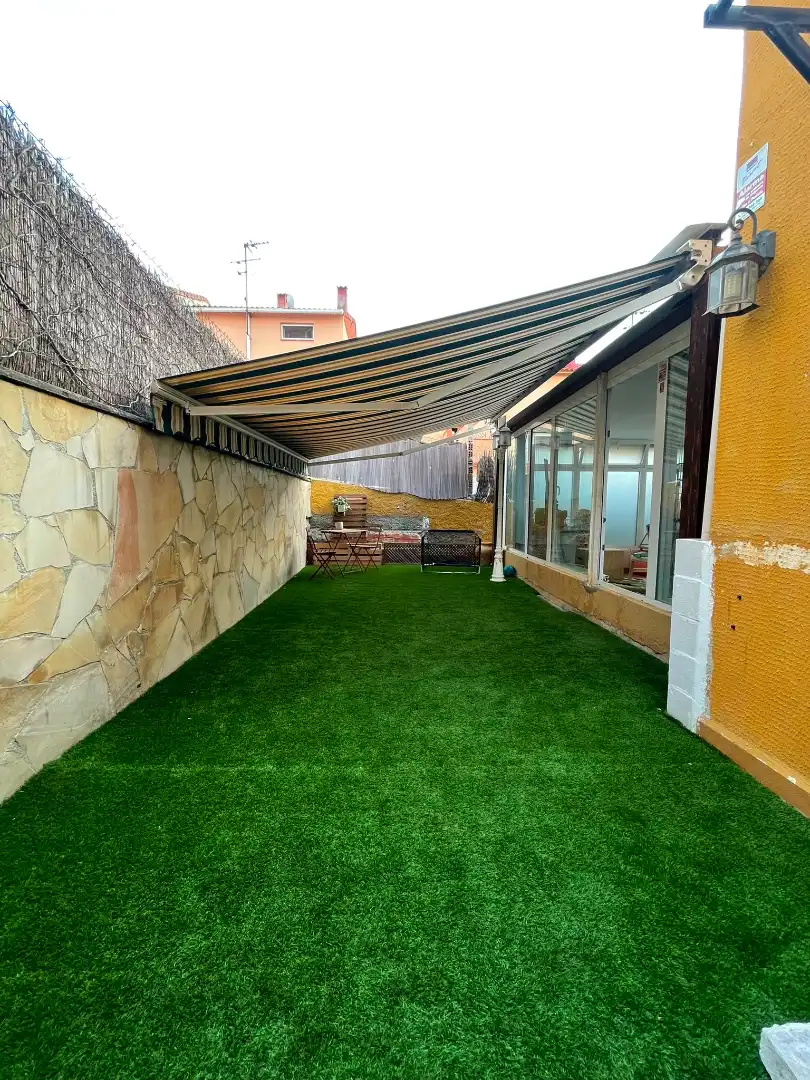 Terrassa de Casa adosada en venda en Els Pallaresos amb Aire condicionat, Calefacció i Jardí privat