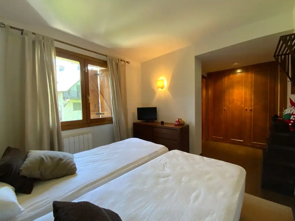 Schlafzimmer von Wohnungen zum Verkauf in Benasque mit Terrasse