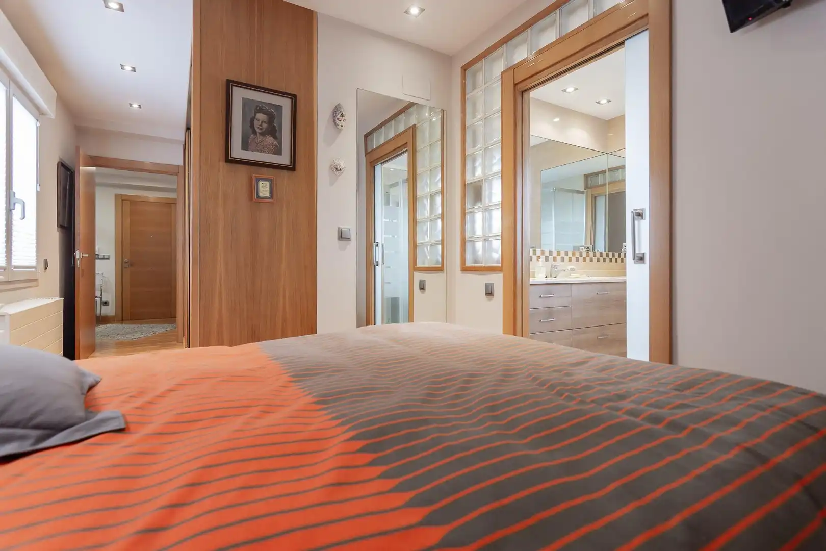 Bedroom of Attic for sale in  Pamplona / Iruña  with Air Conditioner, Heating and Parquet flooring