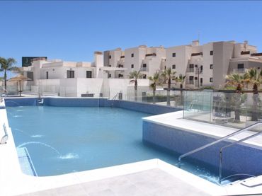 Apartament amb piscina en venda a Urbanizacion Sup C23-Ensanche la Ca 7B