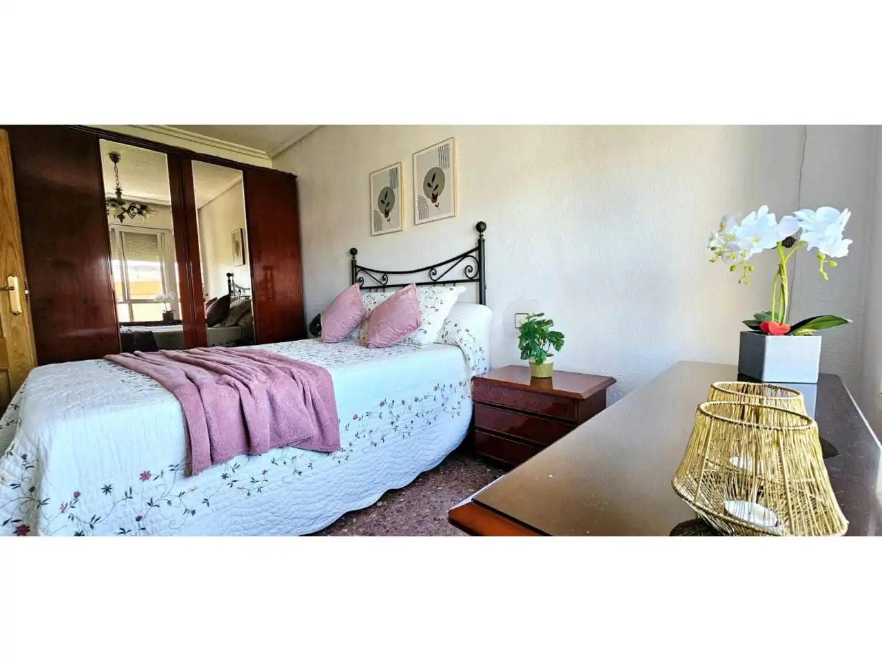 Bedroom of Flat for sale in Casco Urbano