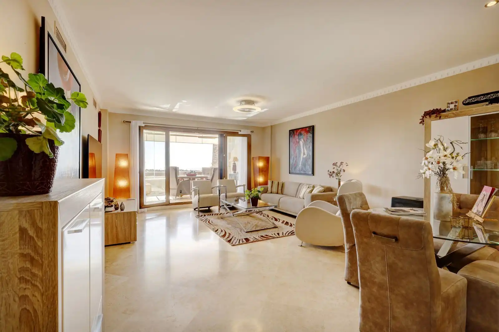 Apartament amb piscina en venda a Benahavís pueblo