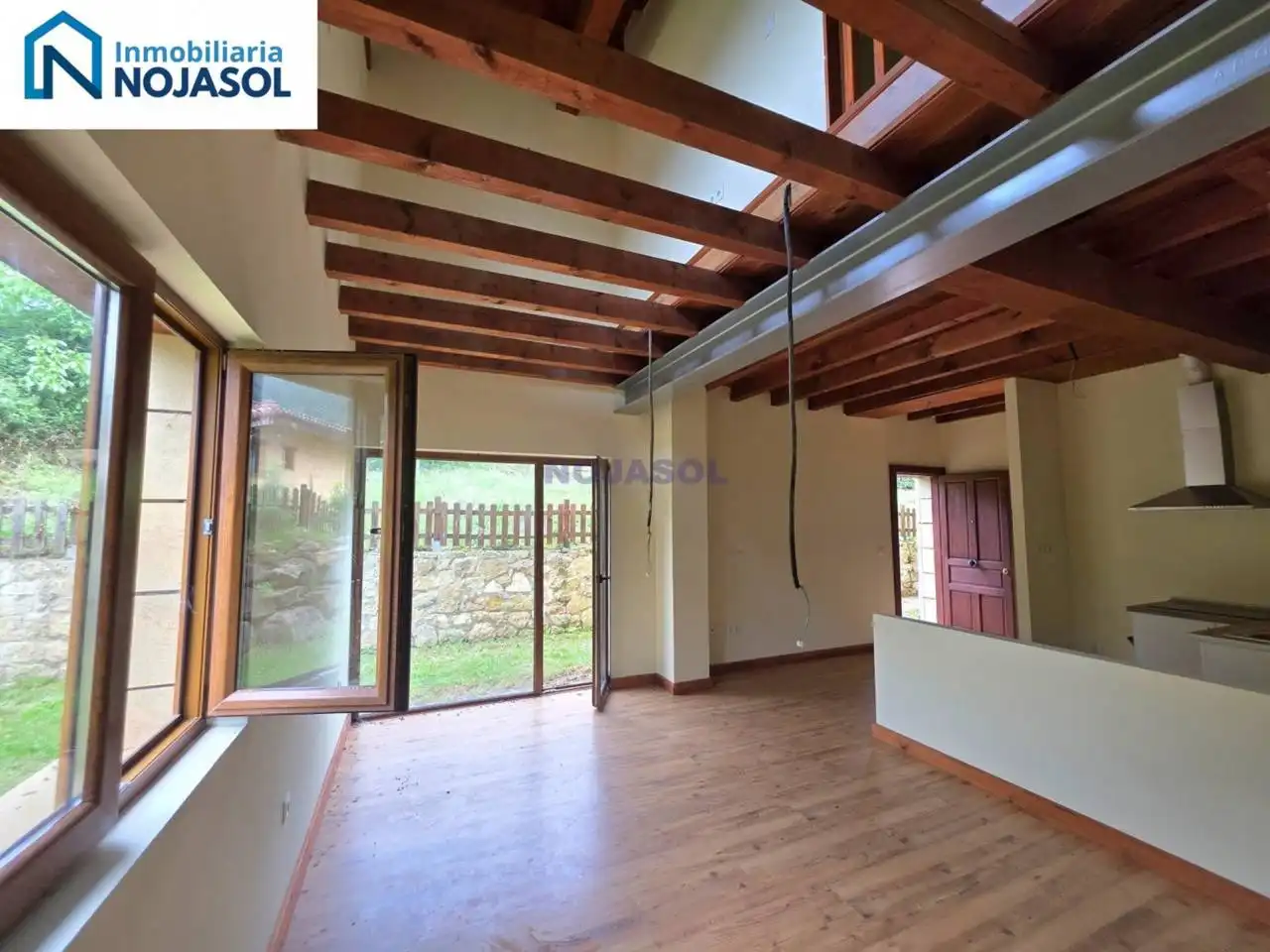 Sala de estar de Apartamento en venta en Vega de Liébana con Calefacción, Jardín privado y Parquet