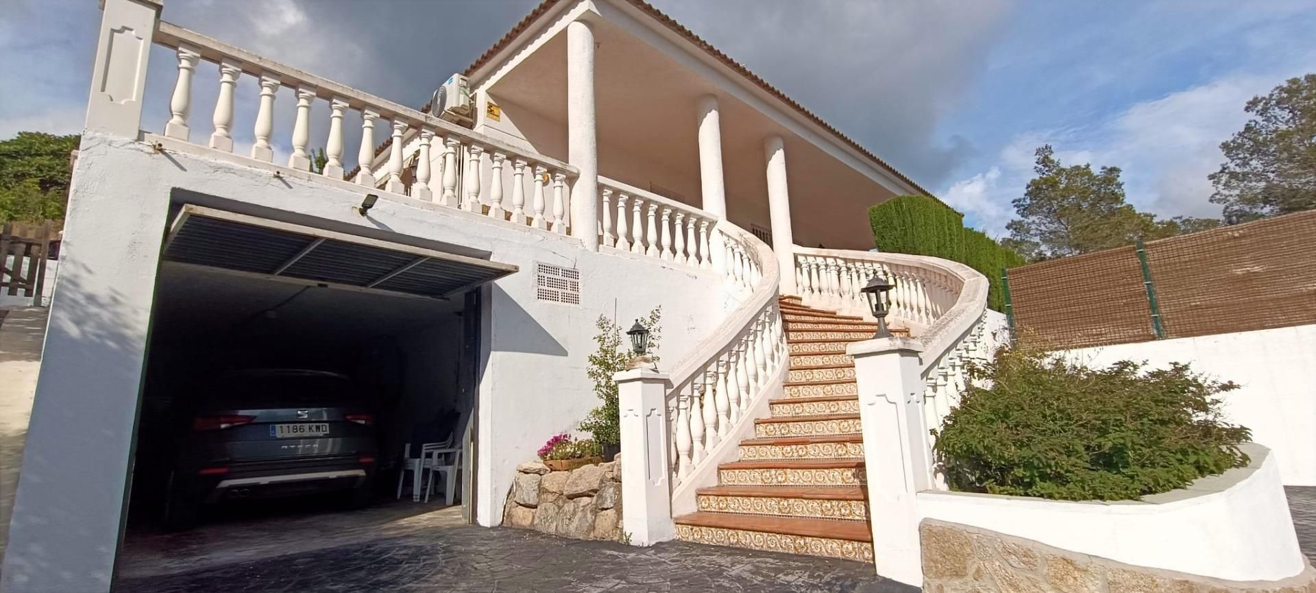 Vista exterior de Casa o chalet en venta en Olivella con Piscina