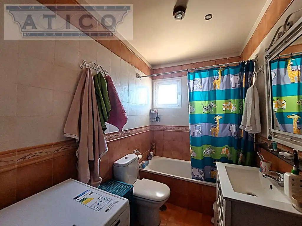 Bathroom of Houses for sale in Sevilla  with Air Conditioner and Terrace