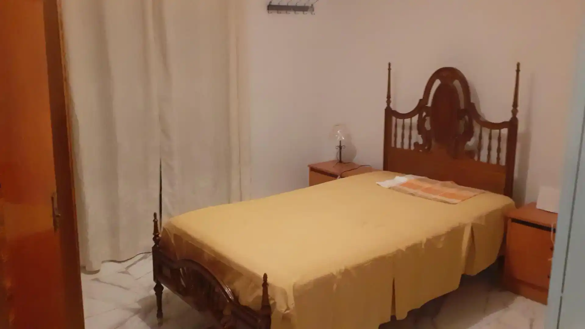 Dormitori de Pis per a compartir en Navalmoral de la Mata, Cáceres