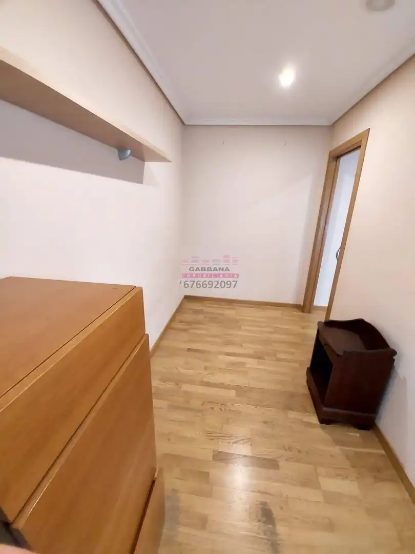 Flat for rent in Rúa de Urzáiz, Centro - Areal