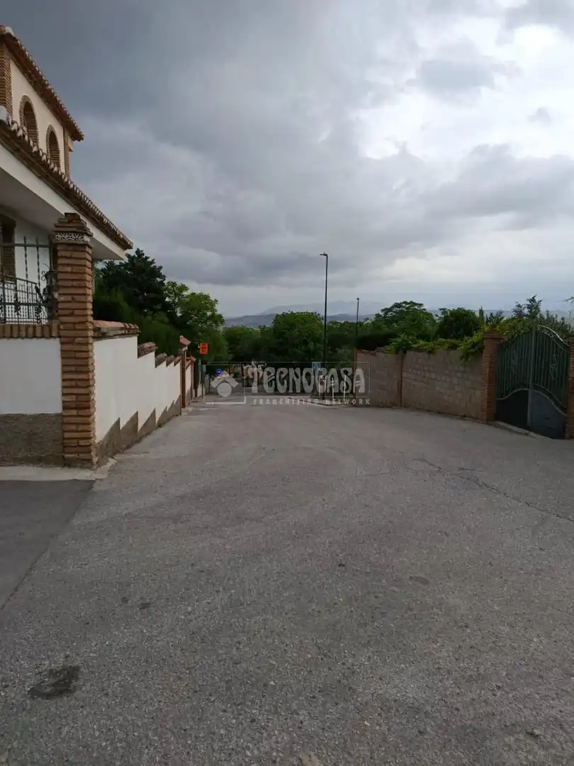 Vista exterior de Residencial en venda en Ogíjares
