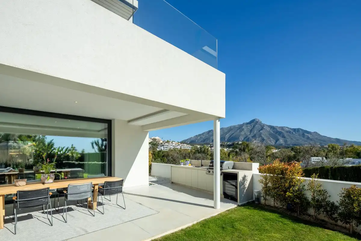 Villa con piscina in vendita a Nueva Andalucía, imagen 5