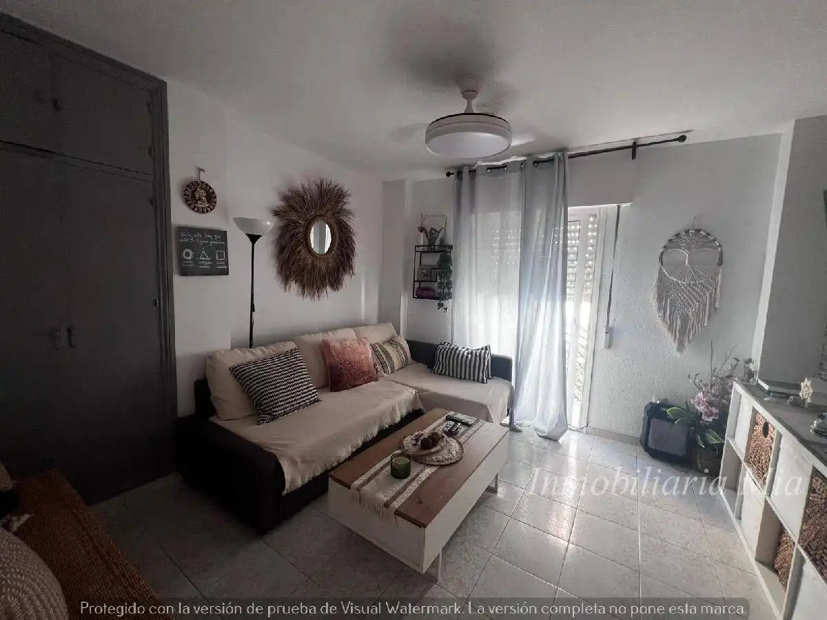 Sala d'estar de Casa o xalet en venda en Torremolinos amb Aire condicionat i Balcó
