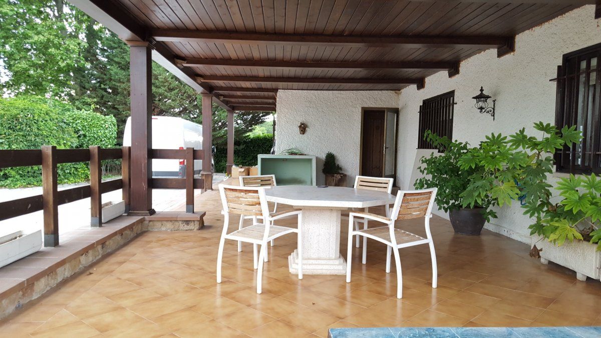 Terrassa de Casa o xalet en venda en Fuente El Saz de Jarama amb Calefacció, Jardí privat i Terrassa