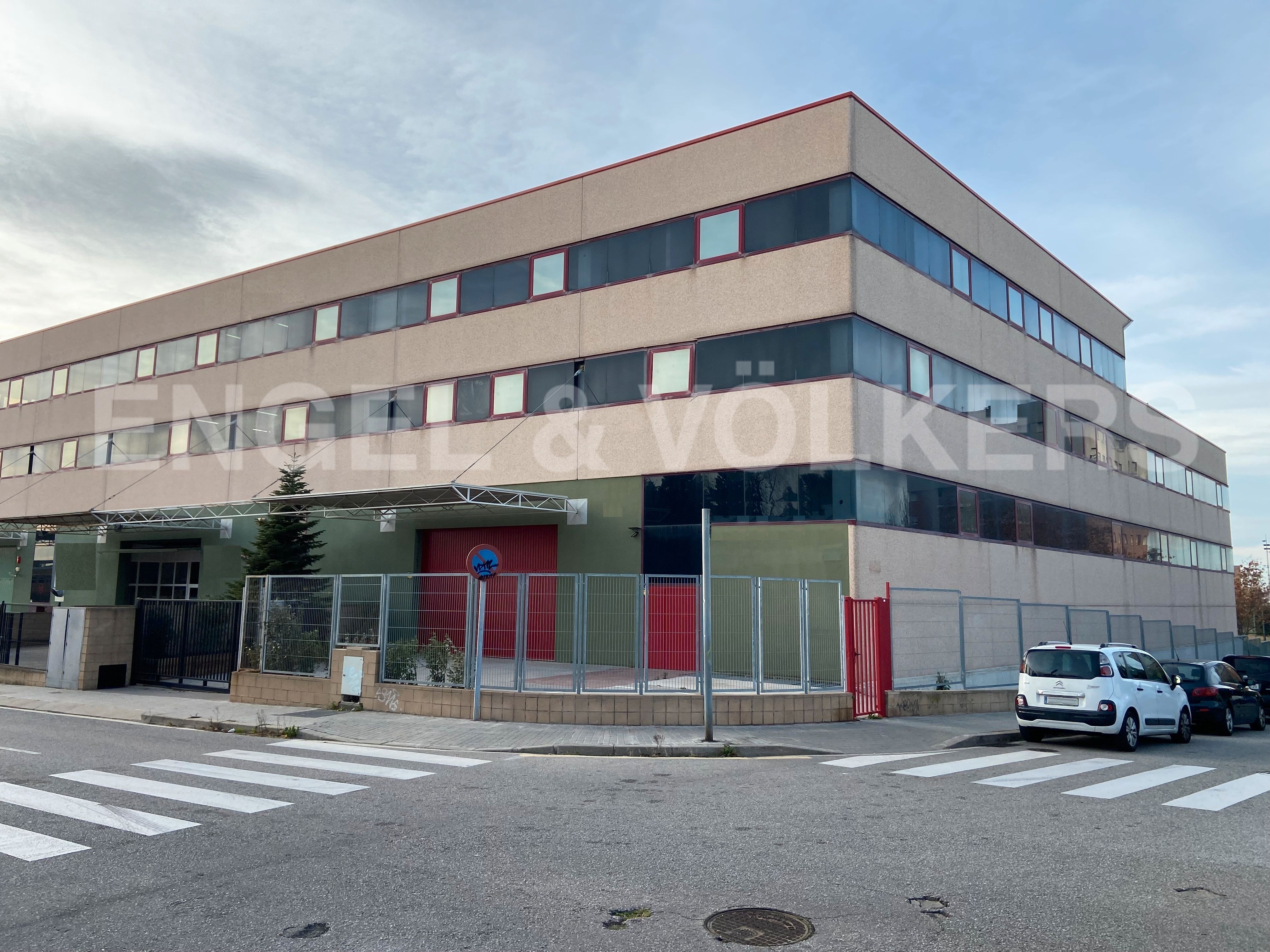 Exterior view of Industrial buildings for sale in Badalona