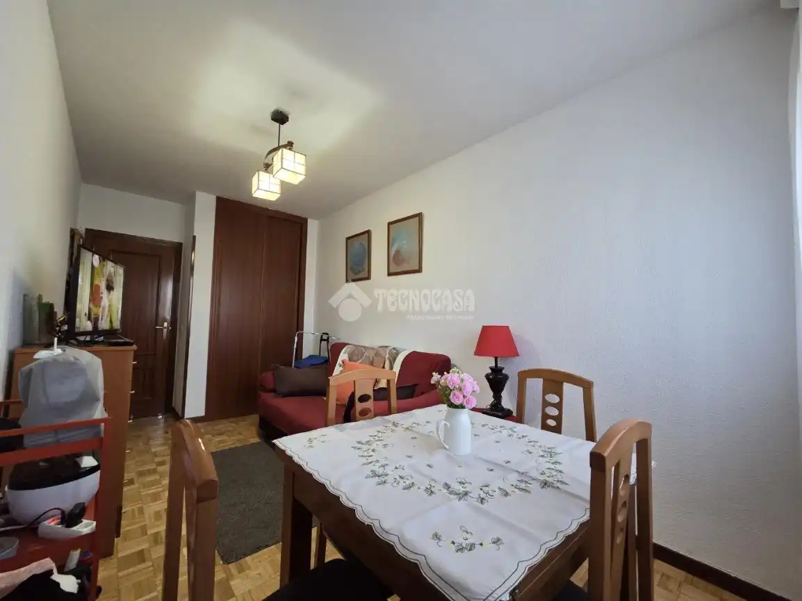 Sala de estar de Piso en venta en Velilla de San Antonio con Aire acondicionado, Calefacción y Amueblado