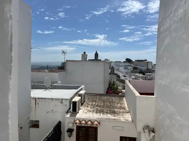 Vista exterior de Casa adosada en venta en Vejer de la Frontera con Terraza, Amueblado y Balcón