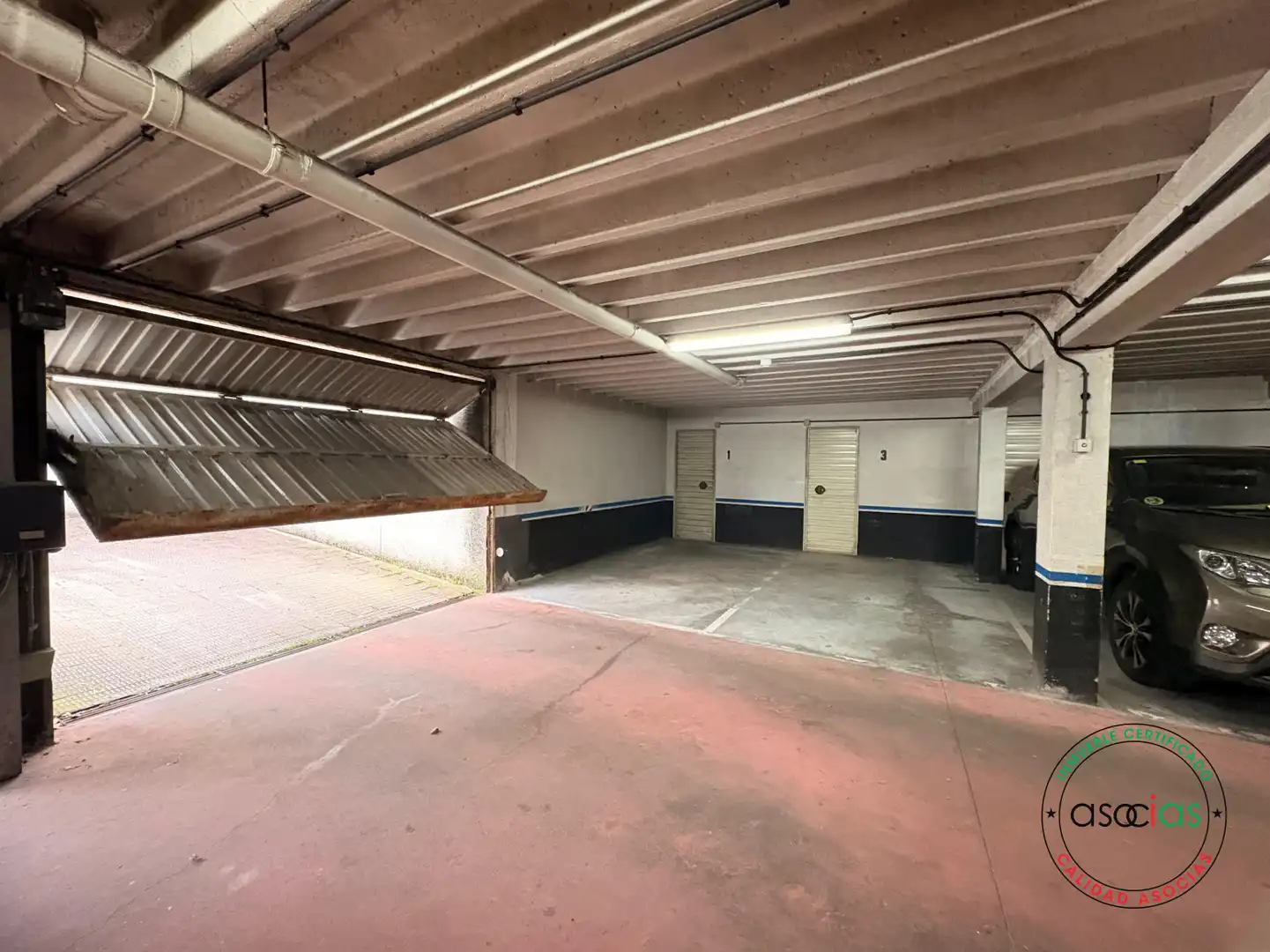 Parking de Piso en venta en Gijón  con Calefacción, Parquet y Trastero