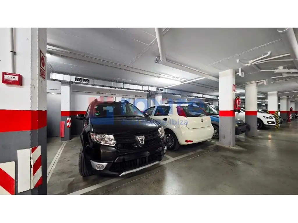 Parkplatz von Wohnung zur Miete in Sant Josep de sa Talaia mit Klimaanlage, Heizung und Terrasse
