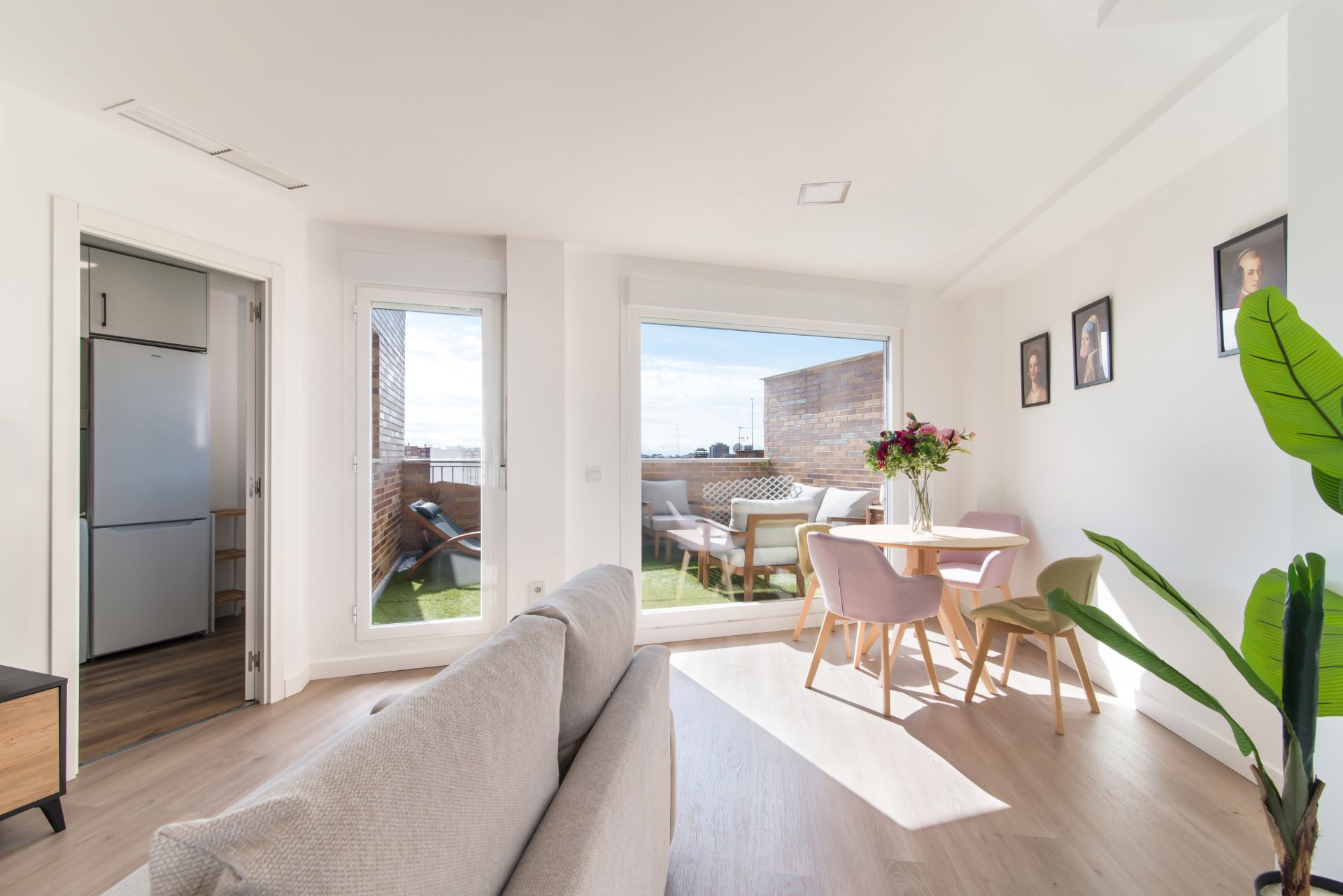 Living room of Attic to rent in  Madrid Capital  with Air Conditioner, Heating and Terrace