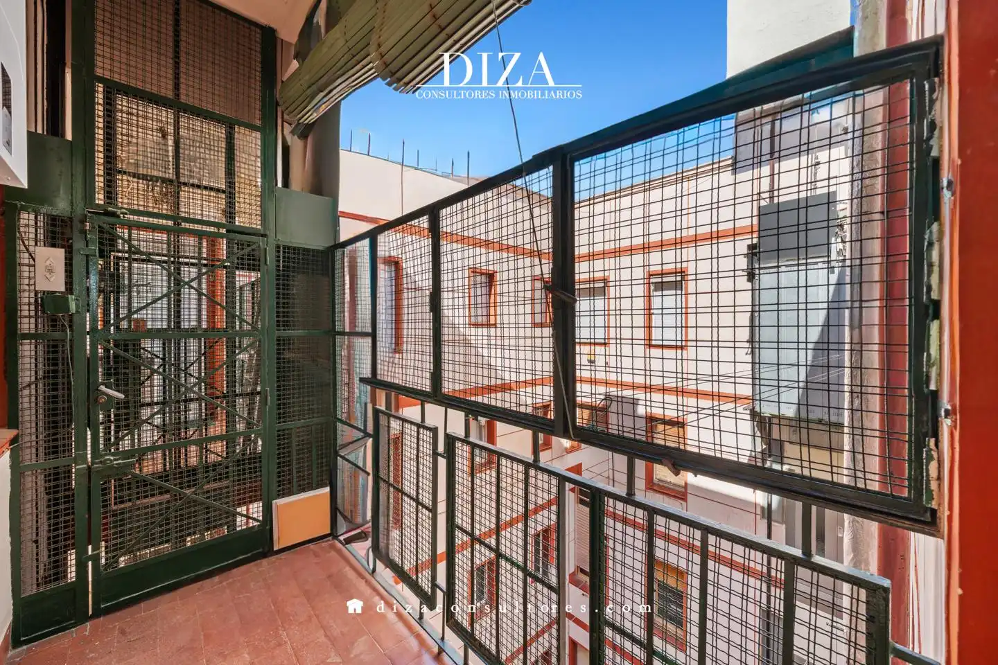 Exterior view of Attic for sale in Madrid  with Air Conditioner, Heating and Parquet flooring
