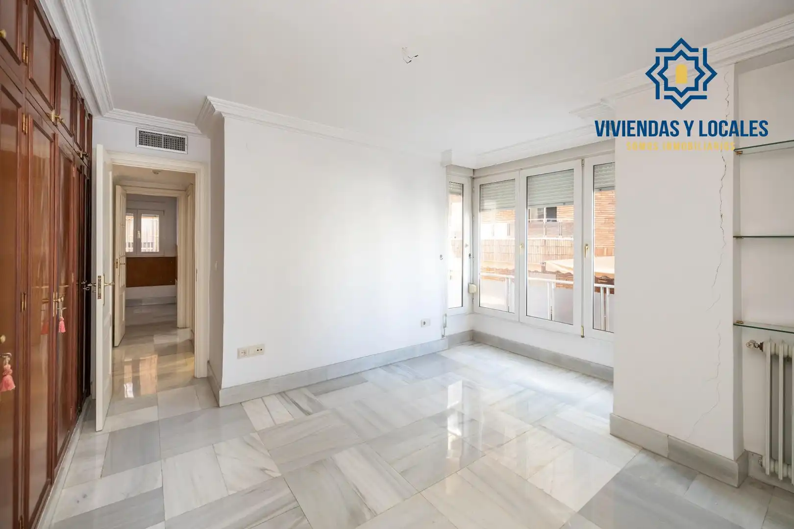 Flat for sale in Granada
