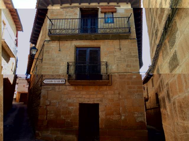 Casa-chalet en Venta en Uncastillo