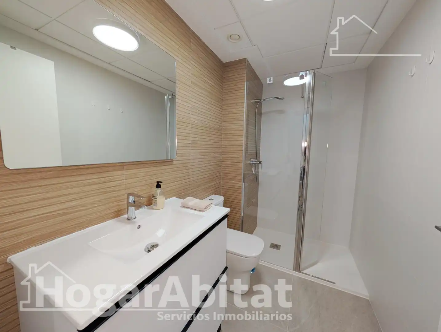 Bathroom of Attic for sale in Santa Pola  with Air Conditioner, Parquet flooring and Terrace
